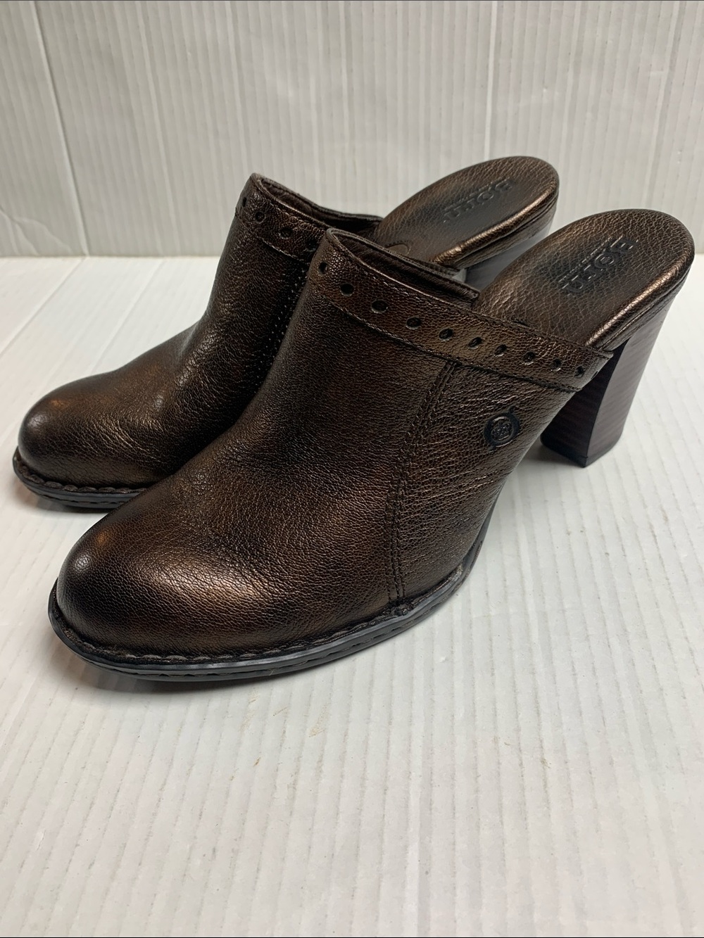 Born Lella Mules Metallic Bronze Leather Size 10/42